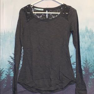 Women’s lace long sleeve